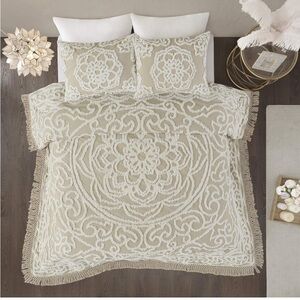 Madison Park Cream Quilted Bedding with Elegant Medallion Design
